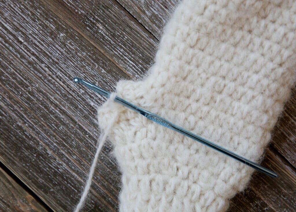 Crochet mittens thumb