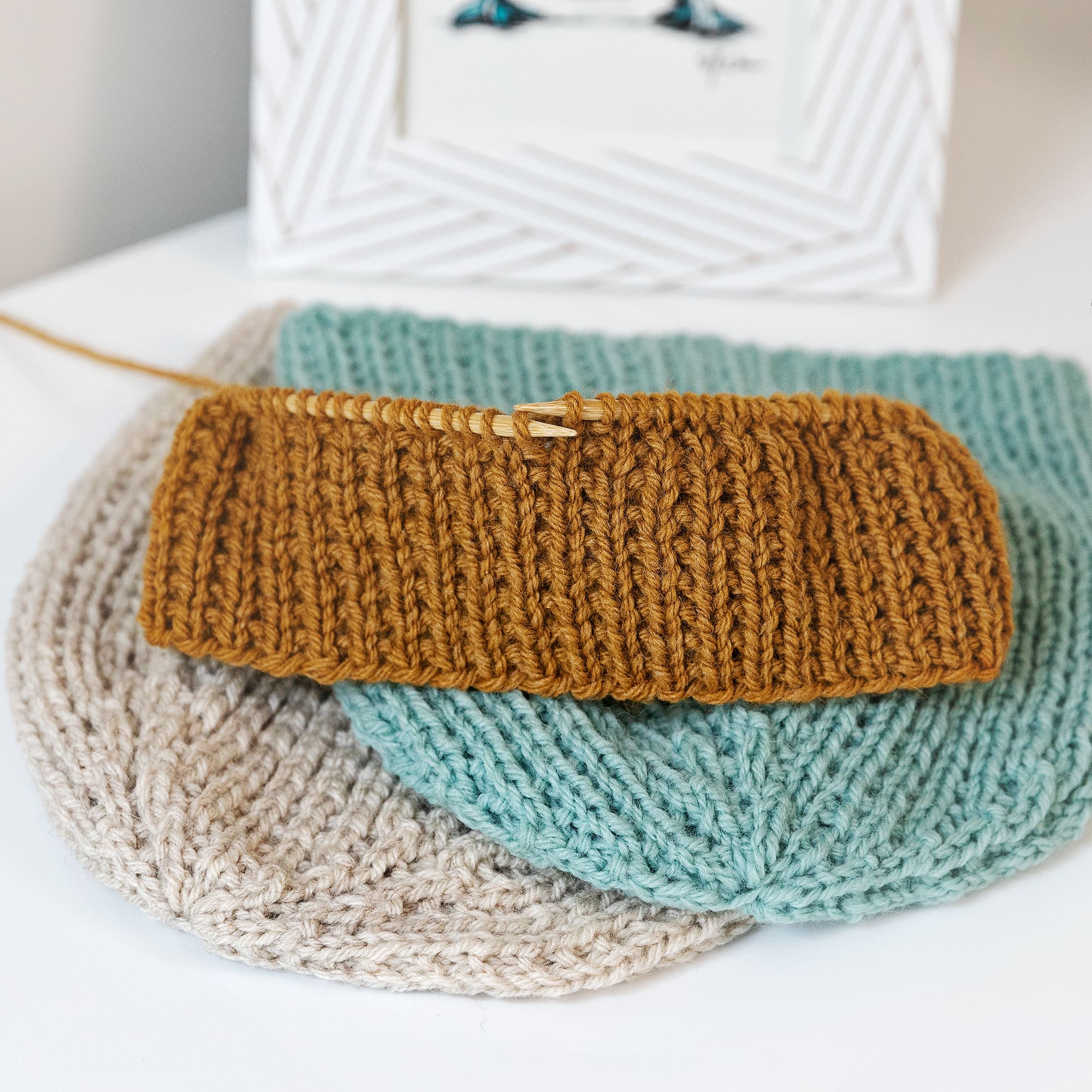 Broken Rib Stitch Knit Beanie Pattern