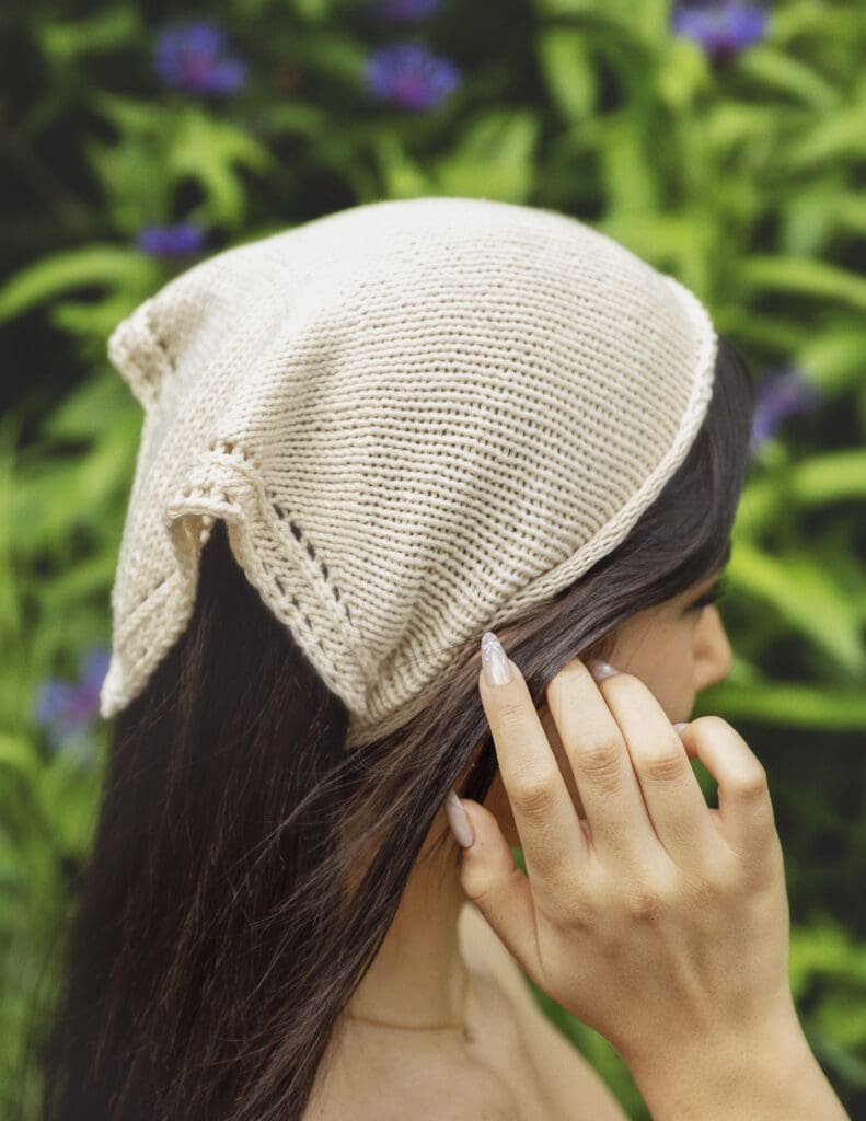 Free Knit Bandana Pattern with lace edge side view 